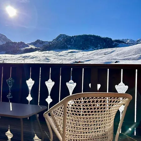 Ski-in Out Apartment, Courchevel 1650 Belvedere