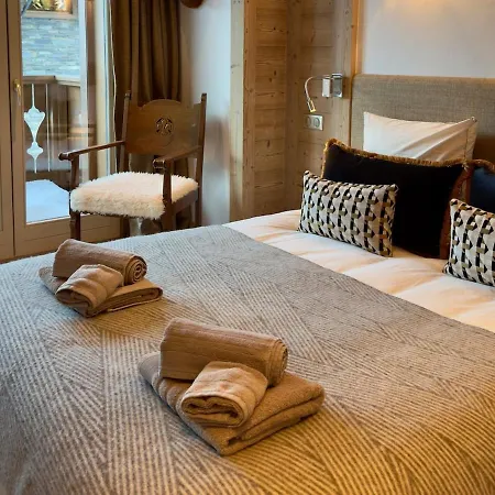 Ski-in Out Apartment, Courchevel 1650 Belvedere * Val Thorens