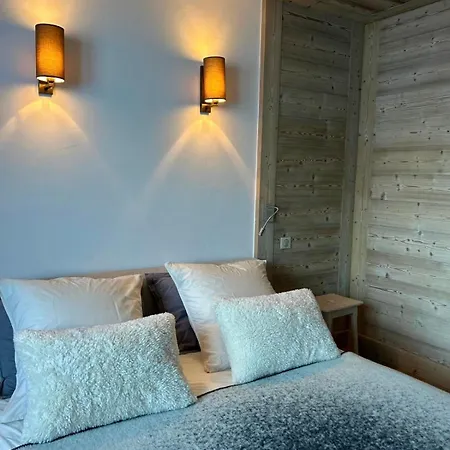 Ski-in Out Apartment, Courchevel 1650 Belvedere Holiday home