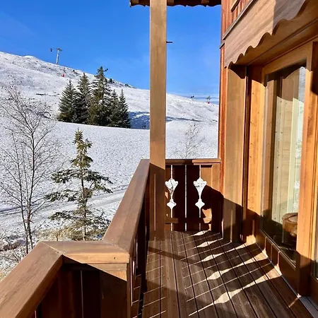 Ski-in Out Apartment, Courchevel 1650 Belvedere Holiday home